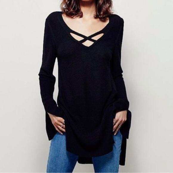 Free People The Andy Crisscross Slit Bell Sleeve Long Lined Black Sweater XS - Picture 2 of 12